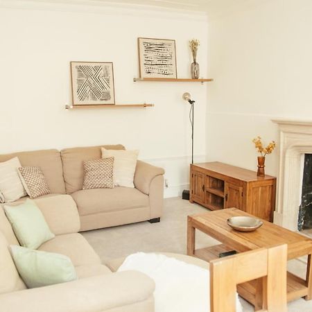 Garden Flat In Period Property Centrally Located 바스 외부 사진