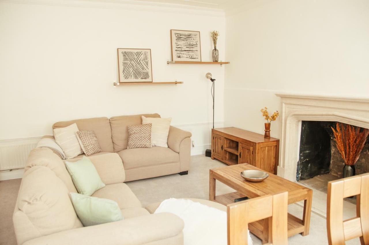 Garden Flat In Period Property Centrally Located 바스 외부 사진