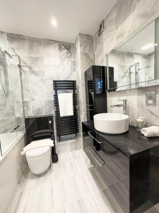 Garden Flat In Period Property Centrally Located 바스 외부 사진