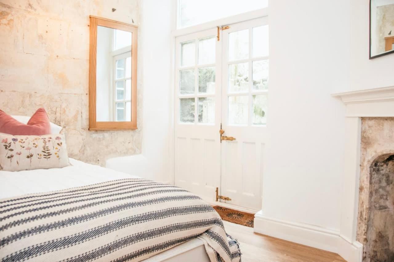 Garden Flat In Period Property Centrally Located 바스 외부 사진